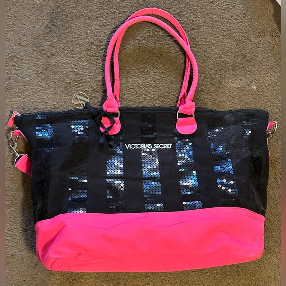 Victoria’s Secret Sequins 2013 Black Friday Weekender Duffle Bag Tote - Picture 4 of 7